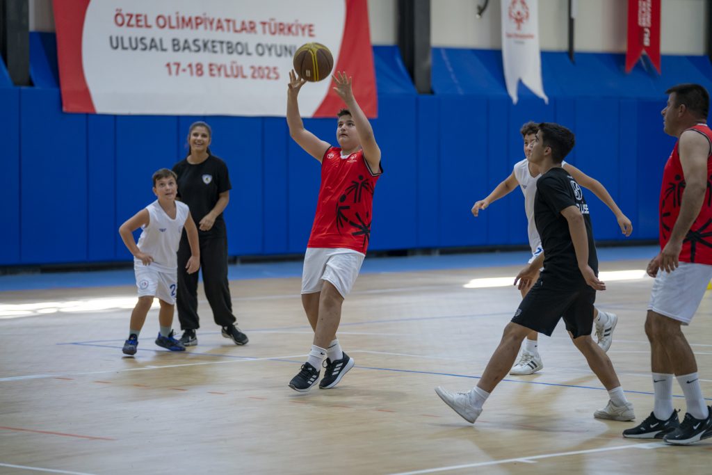 Özel Olimpiyatlar Türkiye Ulusal Basketbol Oyunları, Antalya’da spor ve dayanışma dolu anlara sahne oldu!